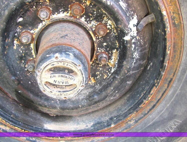 image for item 4002 1962 Ford F250 winch truck