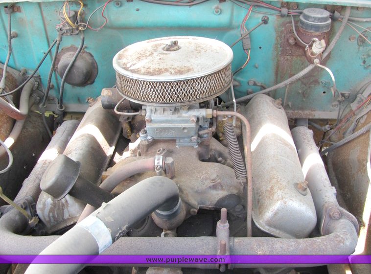 image for item 4002 1962 Ford F250 winch truck