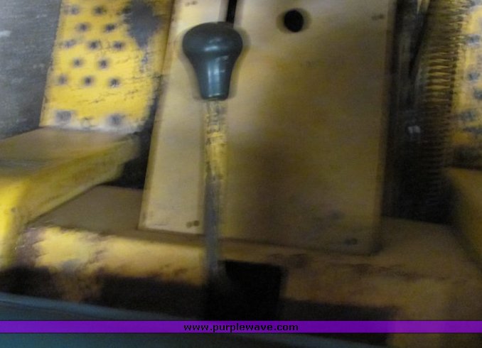 image for item 4010 International Cub Cadet 122 riding lawn mower