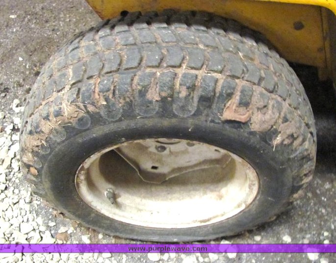 image for item 4010 International Cub Cadet 122 riding lawn mower