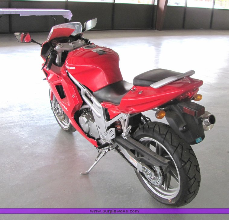 image for item 4044 2006 Hyosung Cometot 650R motorcycle