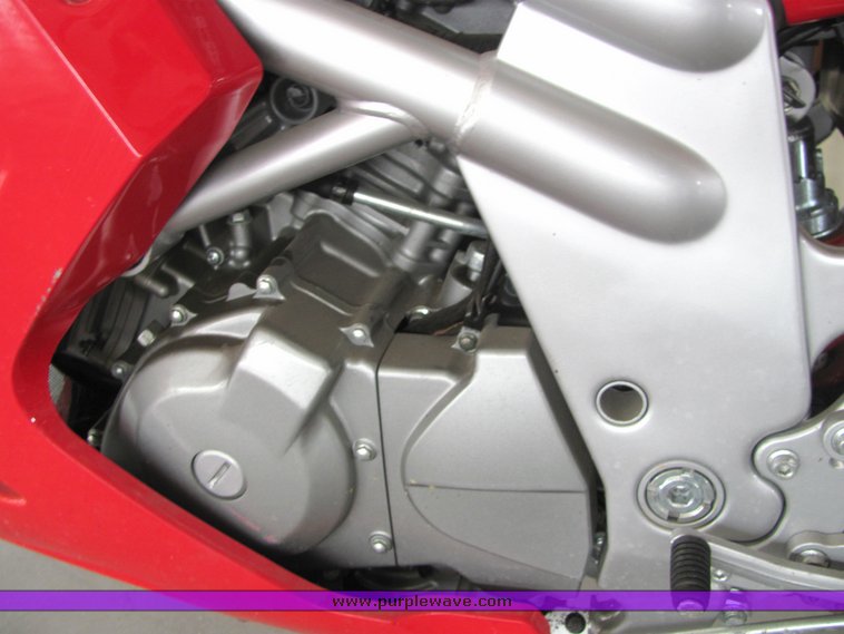 image for item 4044 2006 Hyosung Cometot 650R motorcycle