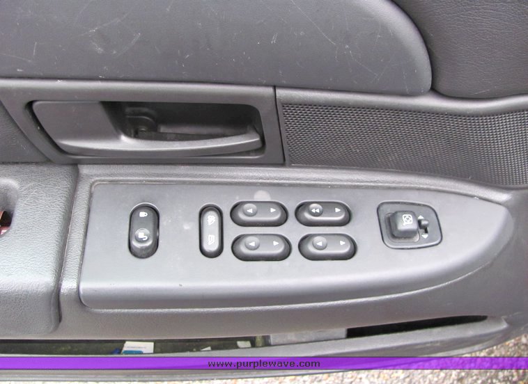 image for item 4065 2005 Ford Crown Victoria Police Interceptor