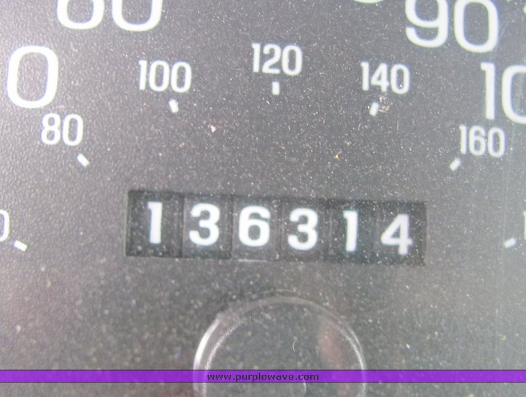 image for item 4065 2005 Ford Crown Victoria Police Interceptor