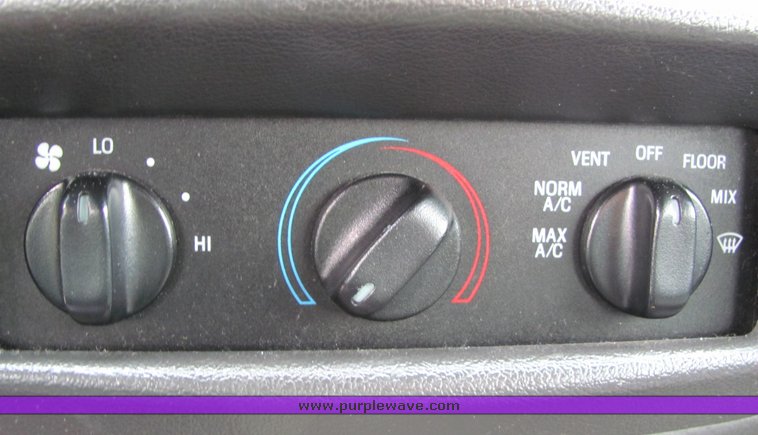 image for item 4066 2005 Ford Crown Victoria Police Interceptor