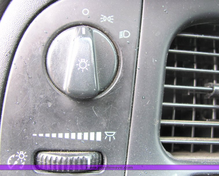 image for item 4066 2005 Ford Crown Victoria Police Interceptor