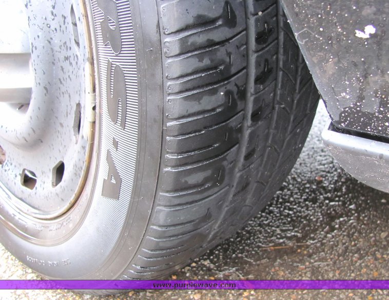 image for item 4066 2005 Ford Crown Victoria Police Interceptor