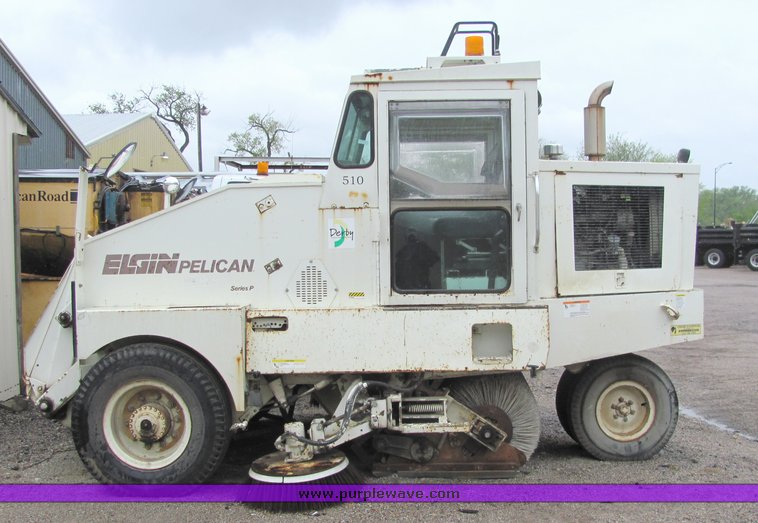 image for item 4068 Elgin Pelican P series street sweeper