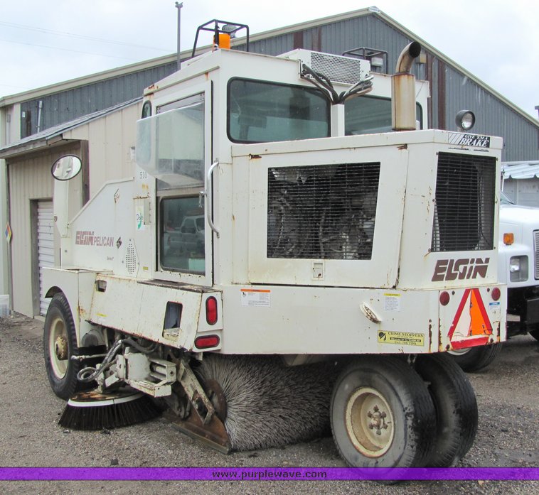 image for item 4068 Elgin Pelican P series street sweeper
