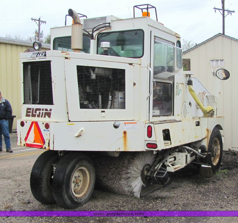 image for item 4068 Elgin Pelican P series street sweeper