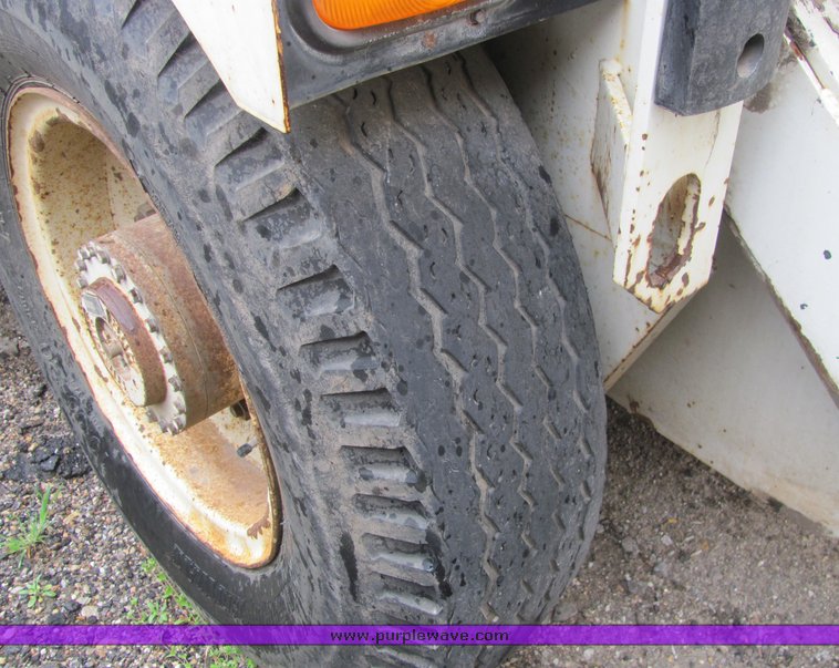 image for item 4068 Elgin Pelican P series street sweeper