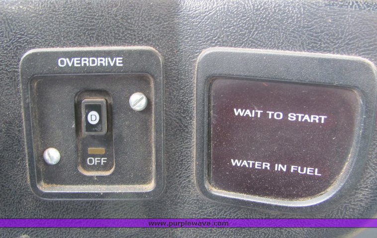 image for item 4069 1990 Ford F Super Duty dump bed truck