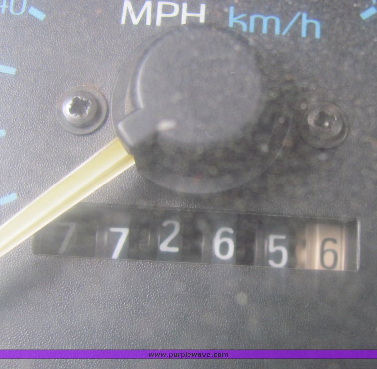 image for item 4069 1990 Ford F Super Duty dump bed truck