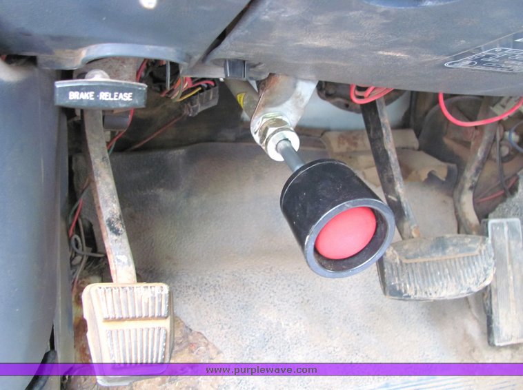 image for item 4069 1990 Ford F Super Duty dump bed truck