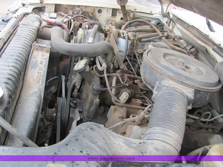 image for item 4069 1990 Ford F Super Duty dump bed truck