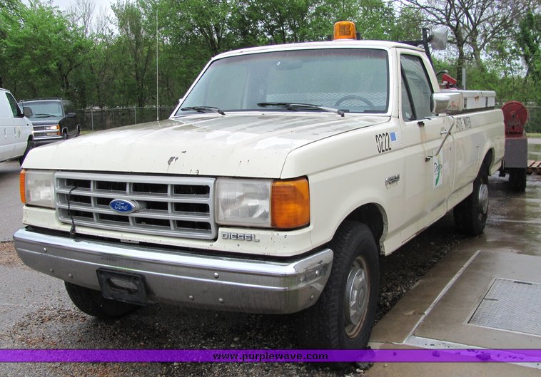 image for item 4070 1991 Ford F250 pickup