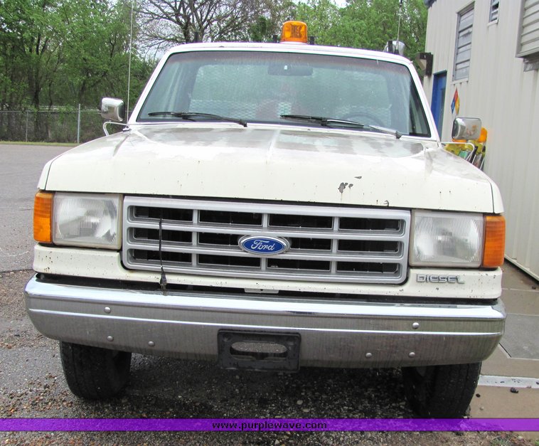image for item 4070 1991 Ford F250 pickup