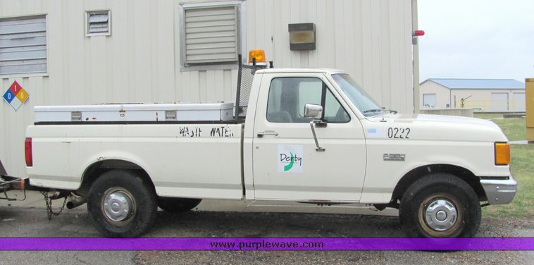 image for item 4070 1991 Ford F250 pickup