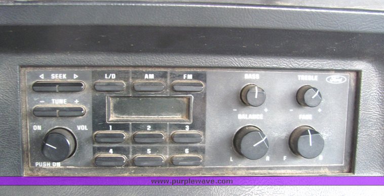 image for item 4070 1991 Ford F250 pickup