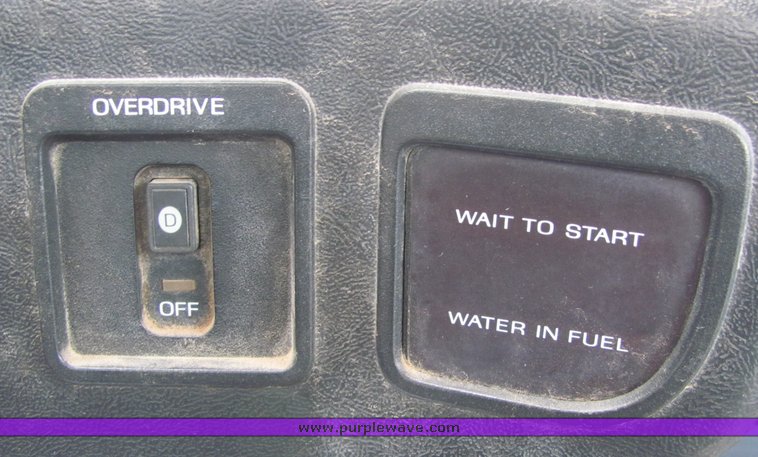 image for item 4070 1991 Ford F250 pickup