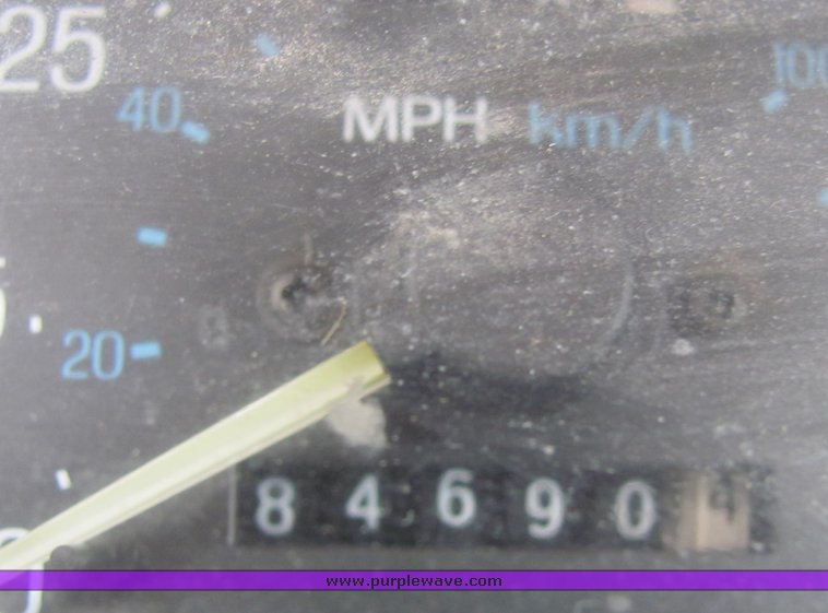 image for item 4070 1991 Ford F250 pickup