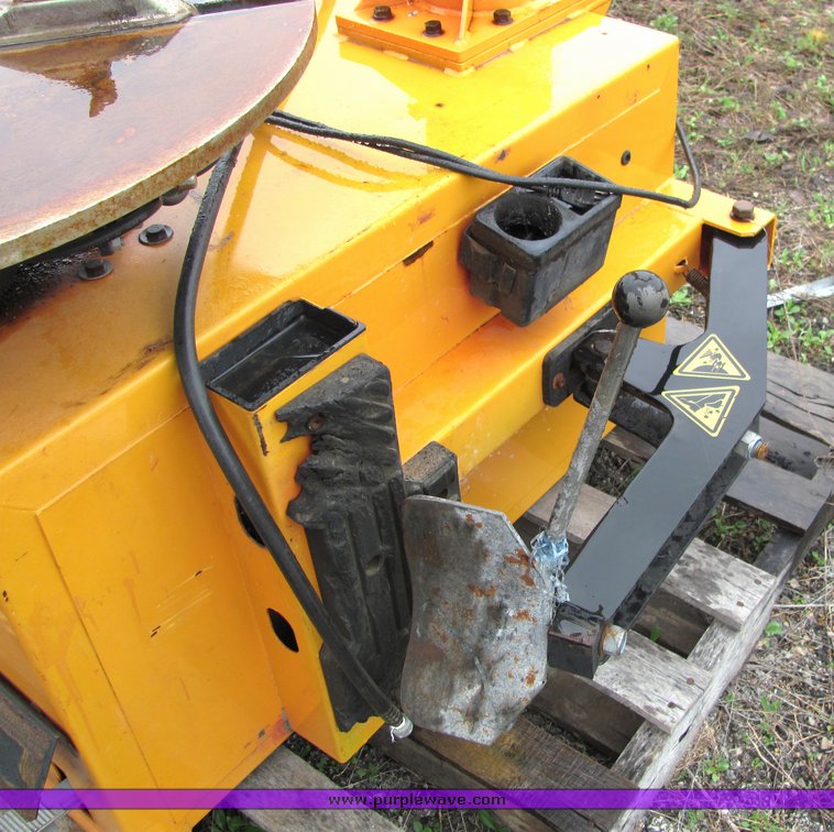 image for item 4071 Rim clamp tire machine