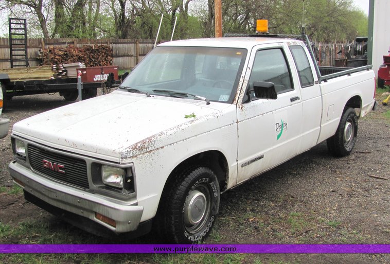 image for item 4072 1991 GMC Sonoma