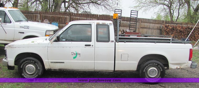 image for item 4072 1991 GMC Sonoma