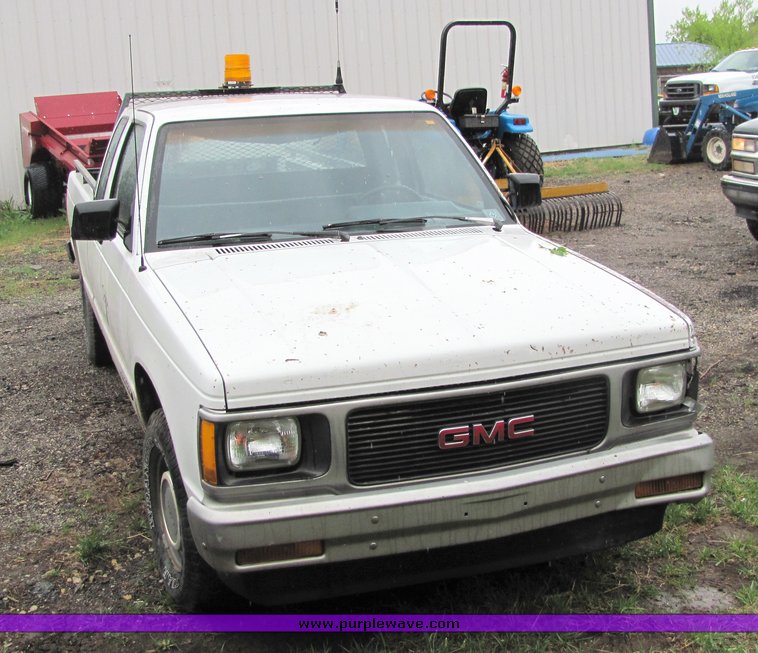 image for item 4072 1991 GMC Sonoma