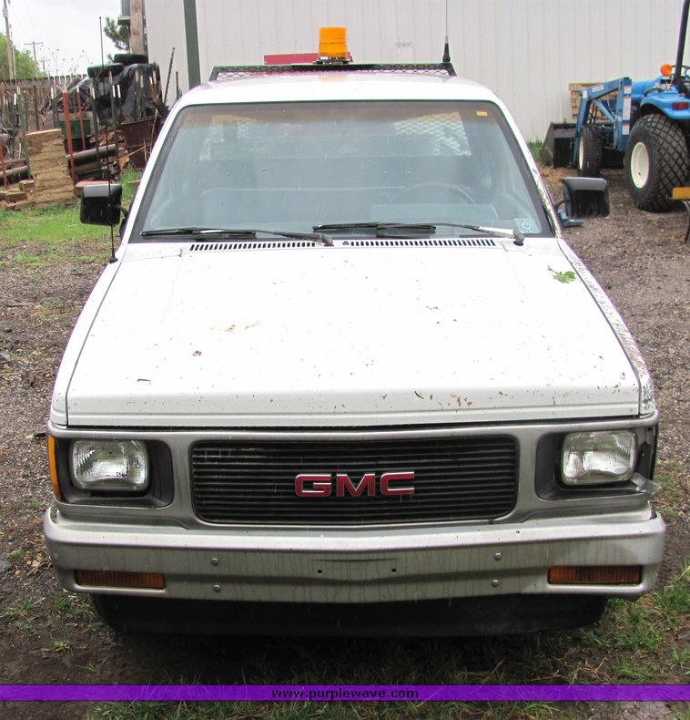 image for item 4072 1991 GMC Sonoma