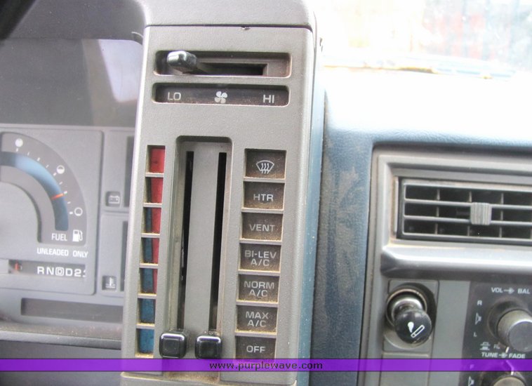 image for item 4072 1991 GMC Sonoma