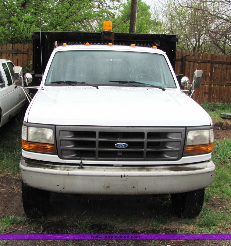 image for item 4073 1994 Ford F Super Duty truck