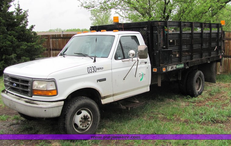 image for item 4073 1994 Ford F Super Duty truck