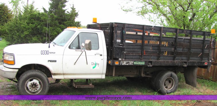 image for item 4073 1994 Ford F Super Duty truck