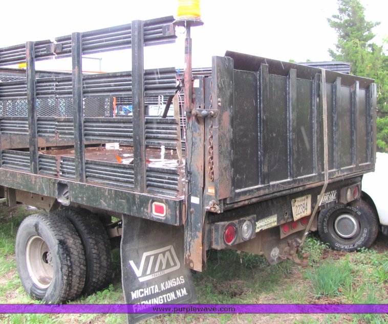 image for item 4073 1994 Ford F Super Duty truck