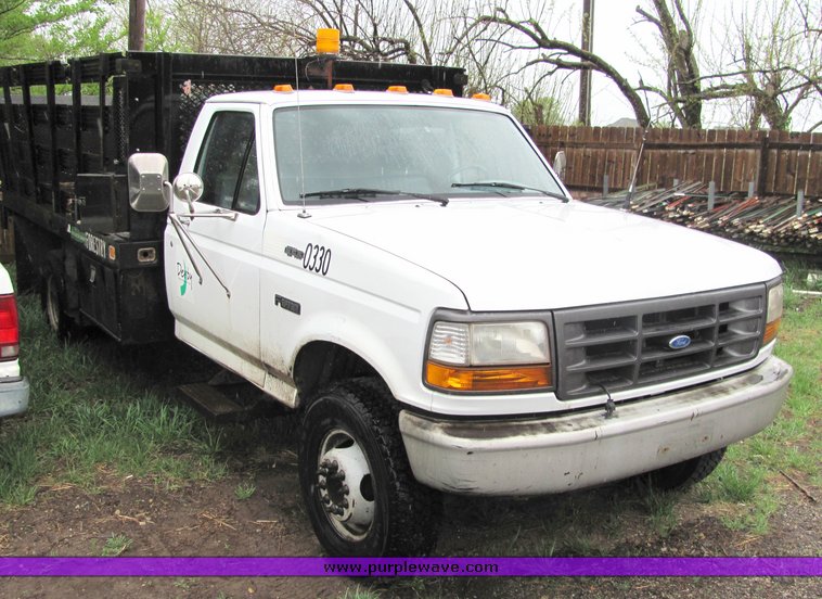 image for item 4073 1994 Ford F Super Duty truck
