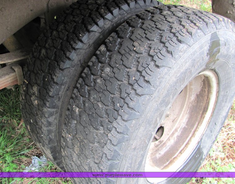 image for item 4073 1994 Ford F Super Duty truck