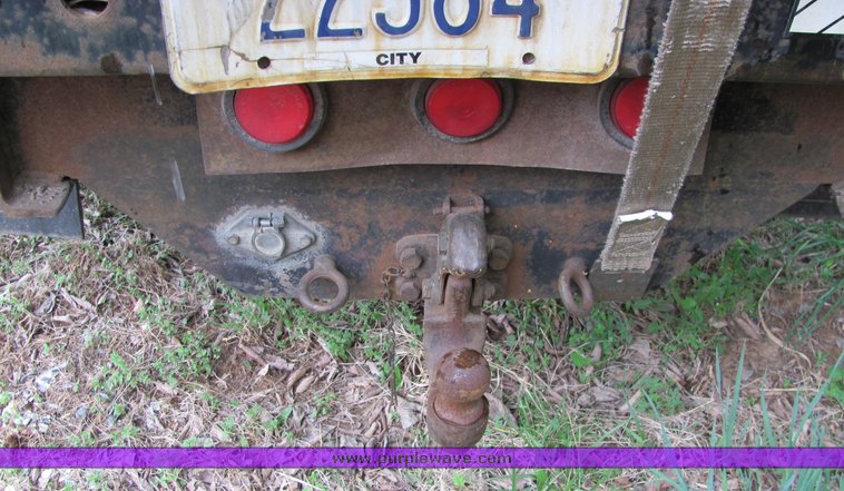 image for item 4073 1994 Ford F Super Duty truck