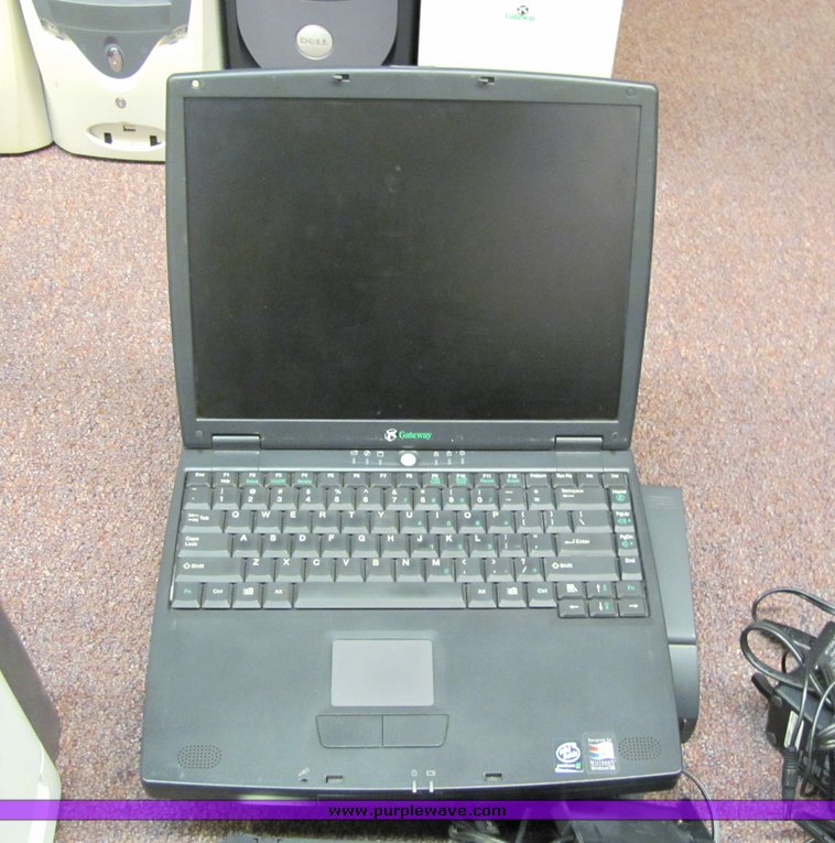image for item 4097 (5) HP OmniBook XE2 laptops