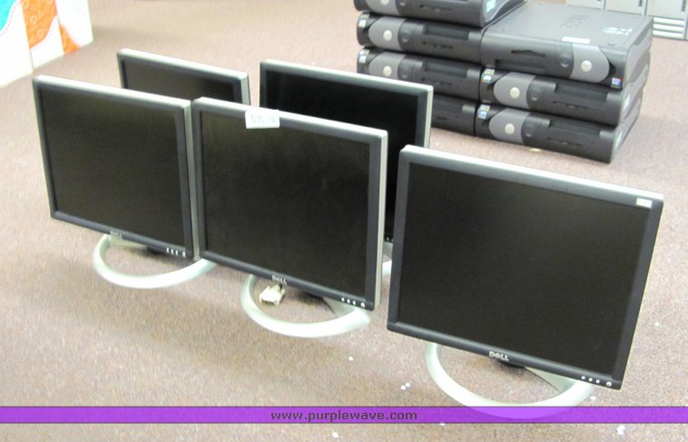 image for item 4102 (5) Dell 17" flat panel monitors