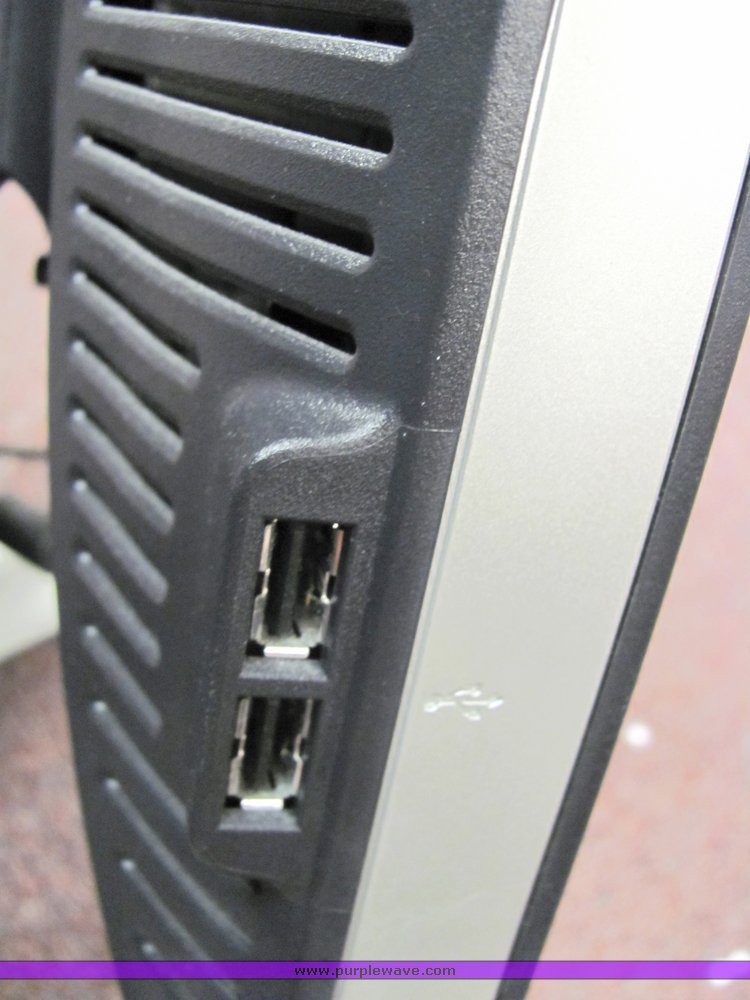 image for item 4102 (5) Dell 17" flat panel monitors