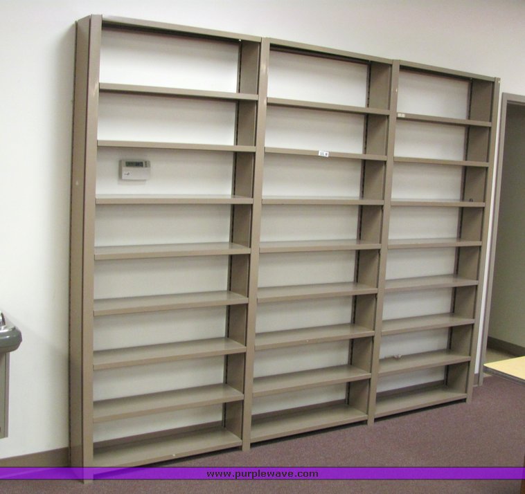image for item 4132 Metal shelving unit