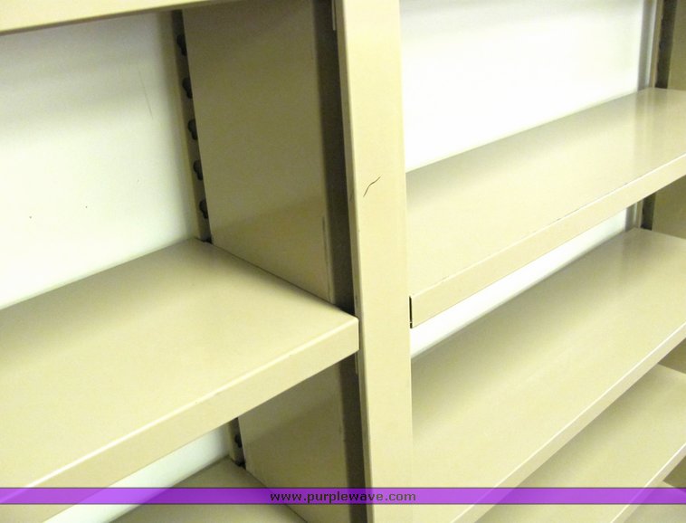 image for item 4133 Metal shelving unit