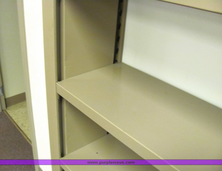 image for item 4133 Metal shelving unit