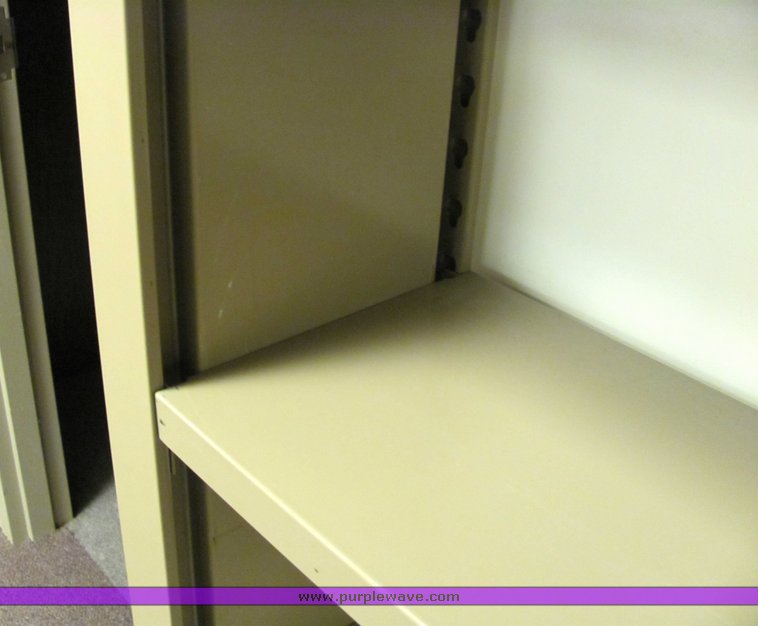 image for item 4134 Metal shelving unit