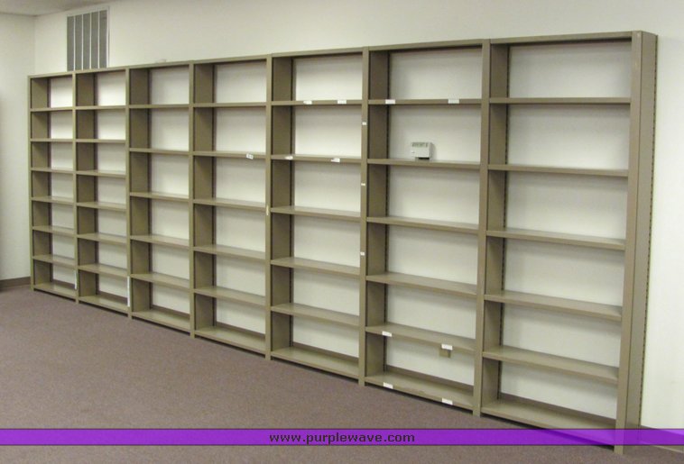 image for item 4135 Metal shelving unit