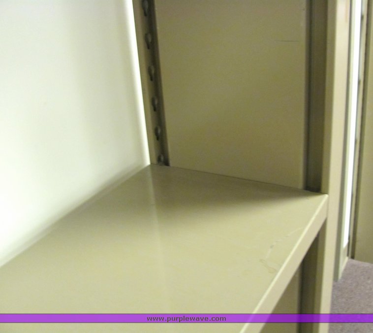 image for item 4135 Metal shelving unit