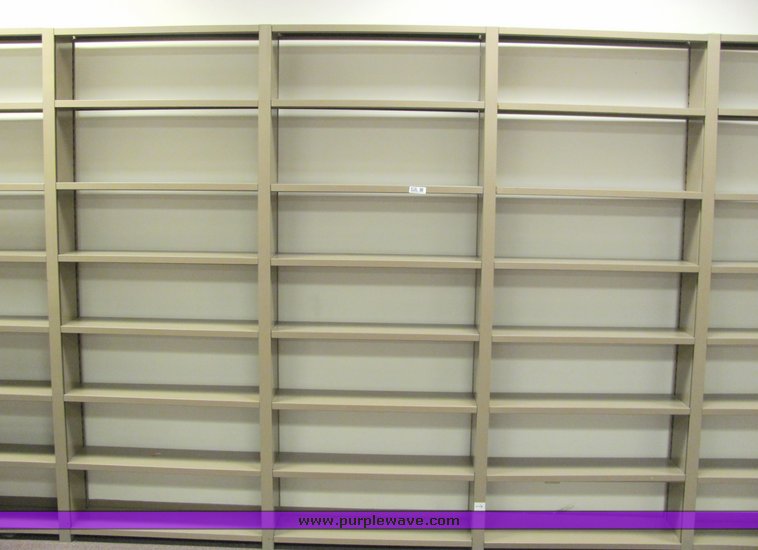 image for item 4136 Metal shelving unit