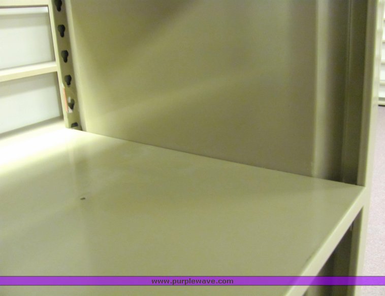 image for item 4137 Metal shelving unit
