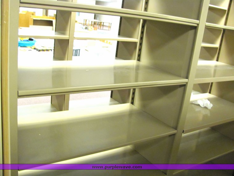 image for item 4138 Metal shelving unit